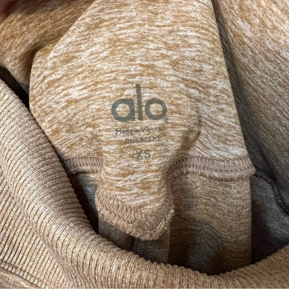 Alo Yoga 7/8 High-Waist Alosoft Sheila Legging - Picture 9 of 9